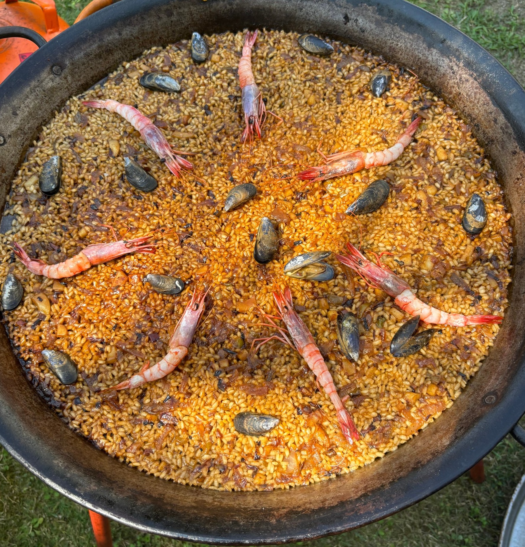 Paella d'arròs de marisc per emportar